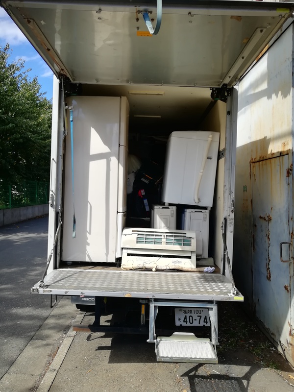 東京都小平市にて大型冷蔵庫やエアコン、洗濯機などの回収をしましたのサムネイル