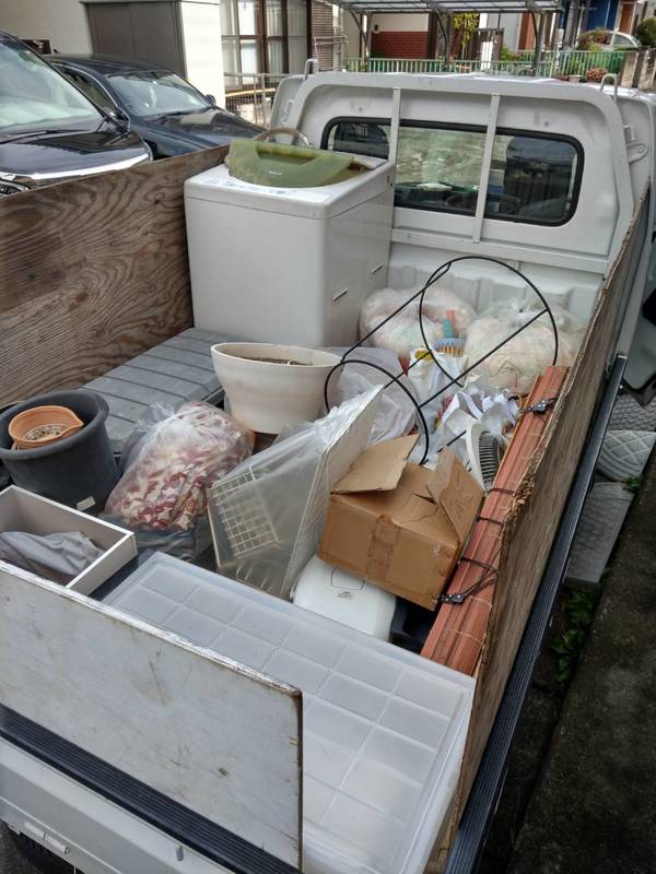 横浜市都筑区で洗濯機や植木鉢、細かな不用品の回収をしましたのサムネイル